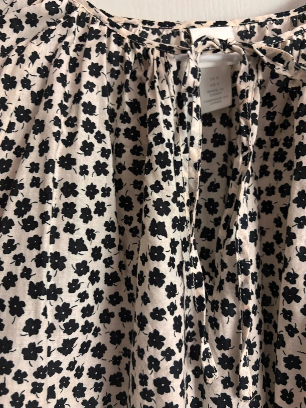 H&M light cream